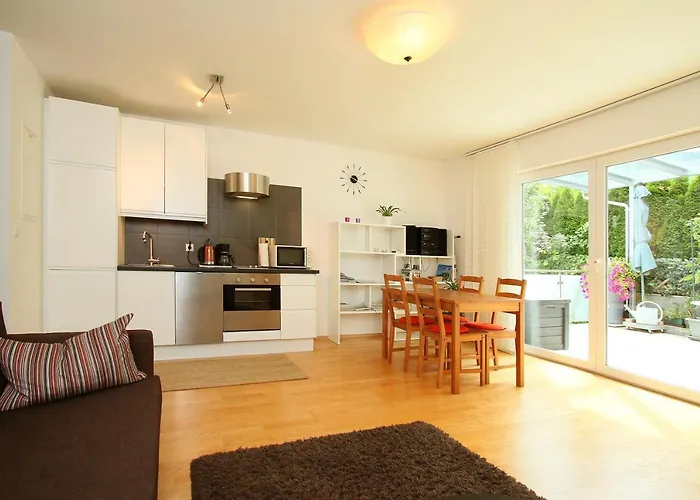 Am Seerosenweiher * Innsbruck